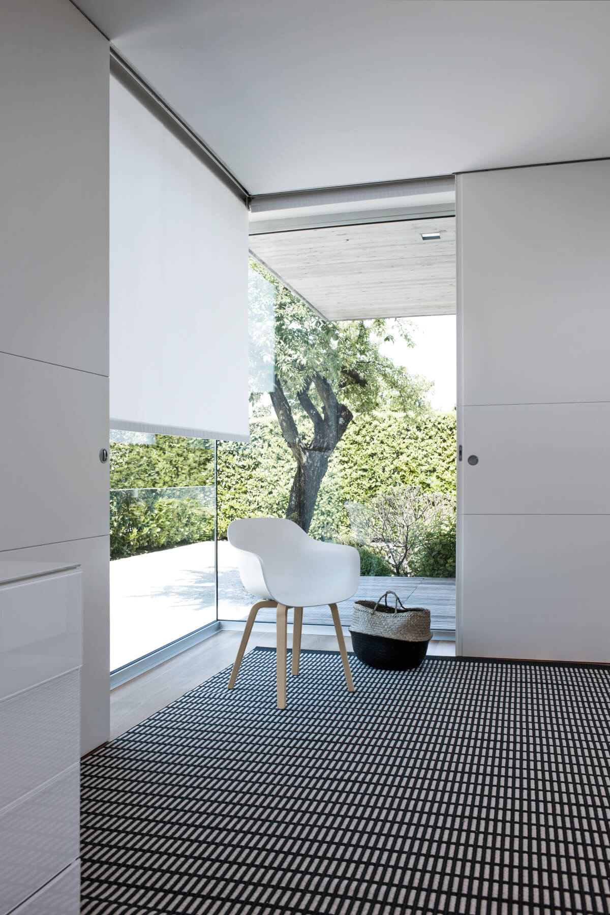 Moderner Magis Substance Stuhl mit klarer Linienführung, robust, ergonomisch und stilvoll – Design von Magis