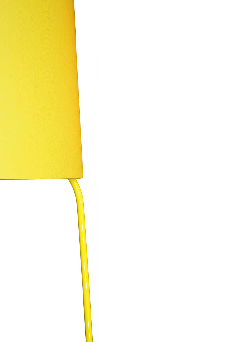 Moderne gelbe SlimSophie Stehleuchte von FRAUMAIER mit Stoffschirm, stilvolle Designerlampe für Wohnzimmer und Büro