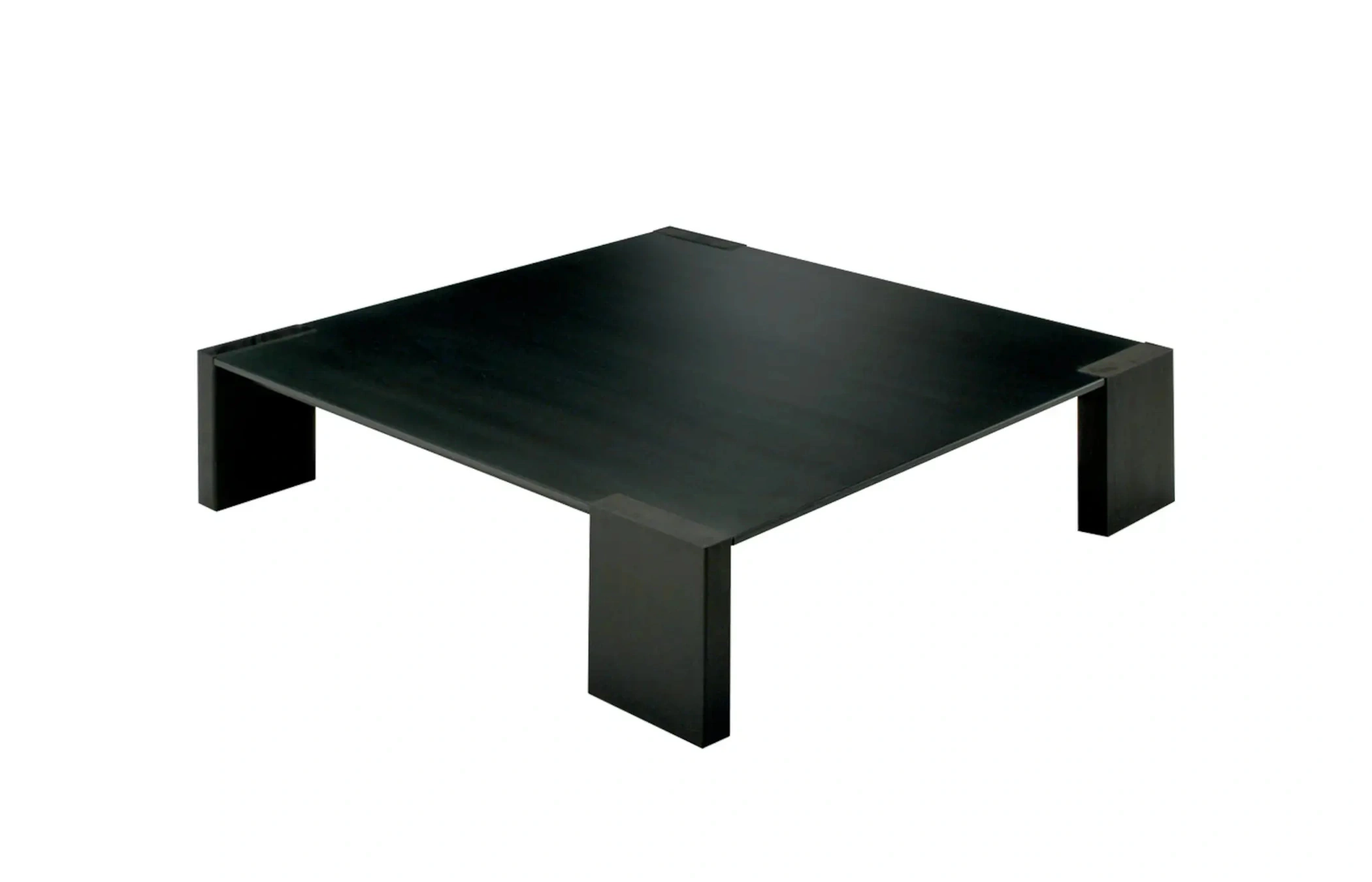 Quadratischer Zeus Ironwood Couchtisch in Schwarz mit markanter Stahlkonstruktion und klarer Formensprache.
