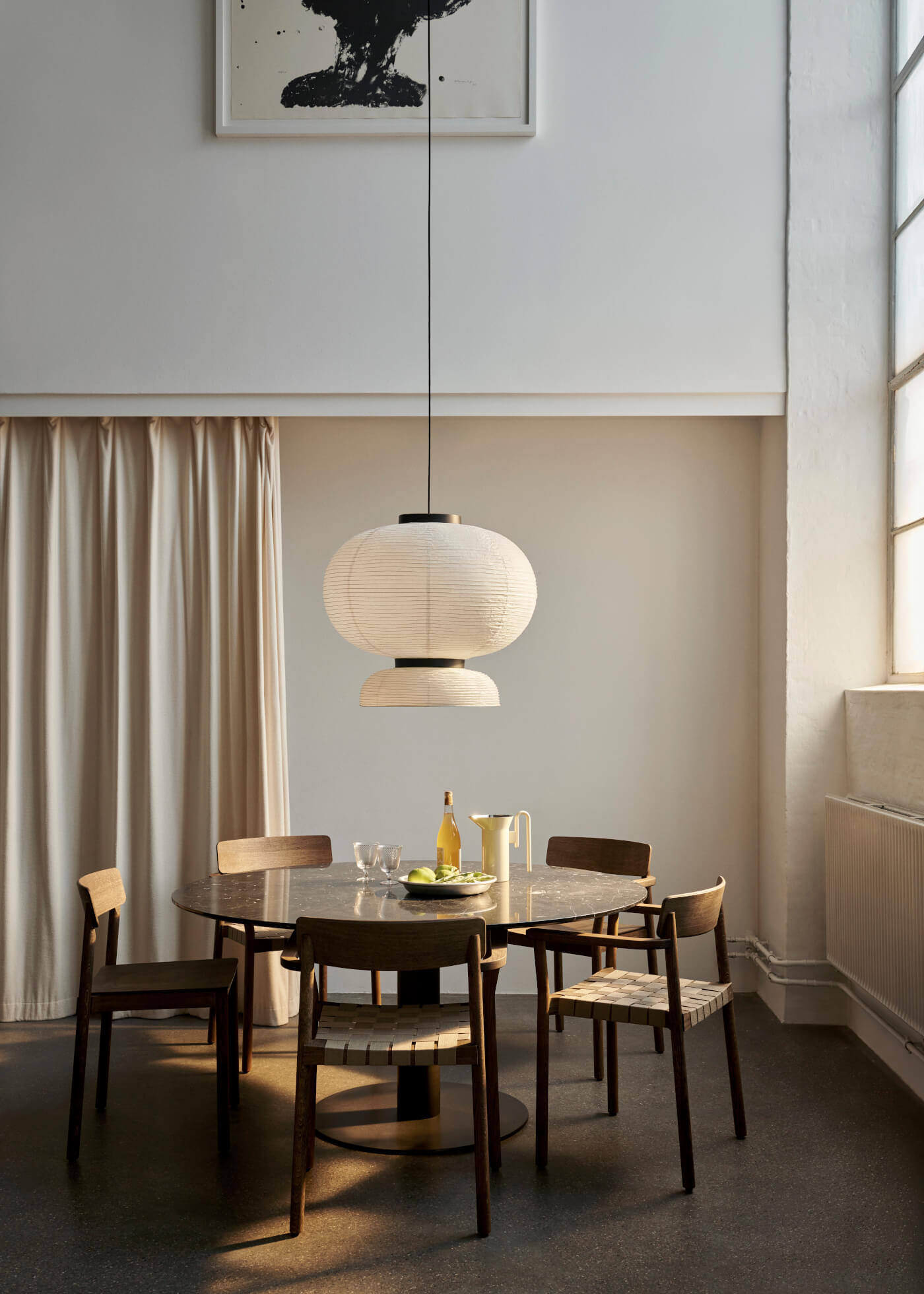 &Tradition Betty TK10 Armlehnstuhl, komfortabel und robust – elegantes Ambiente für Esszimmer oder Home-Office