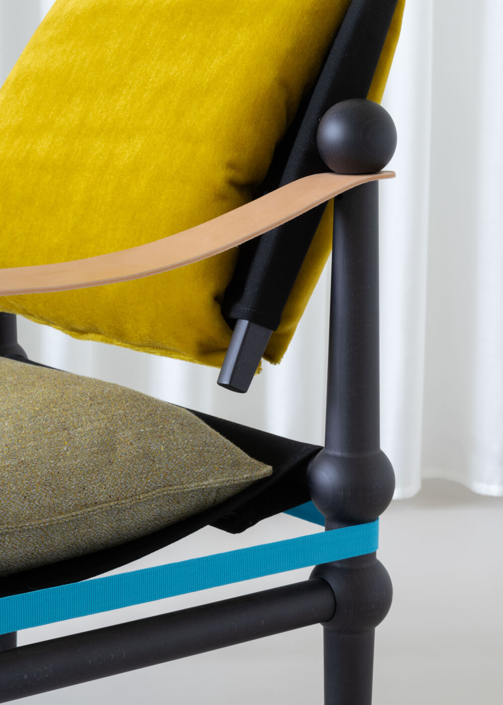 Magis Twain Sessel im minimalistischen Wohnbereich, hochwertig, ergonomisch und elegant – Design Made in Italy