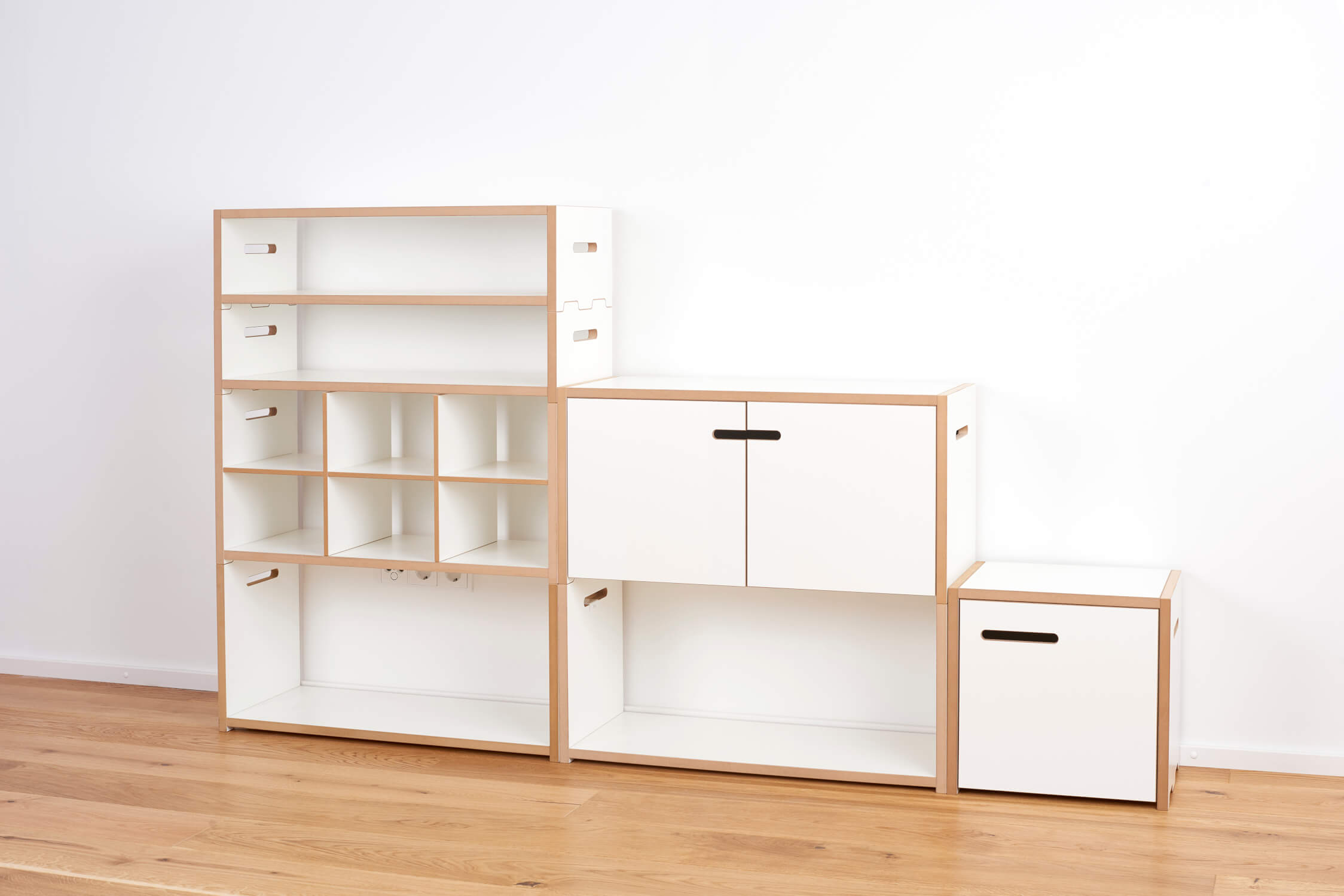 Tojo Halbstark Regal Ambiente