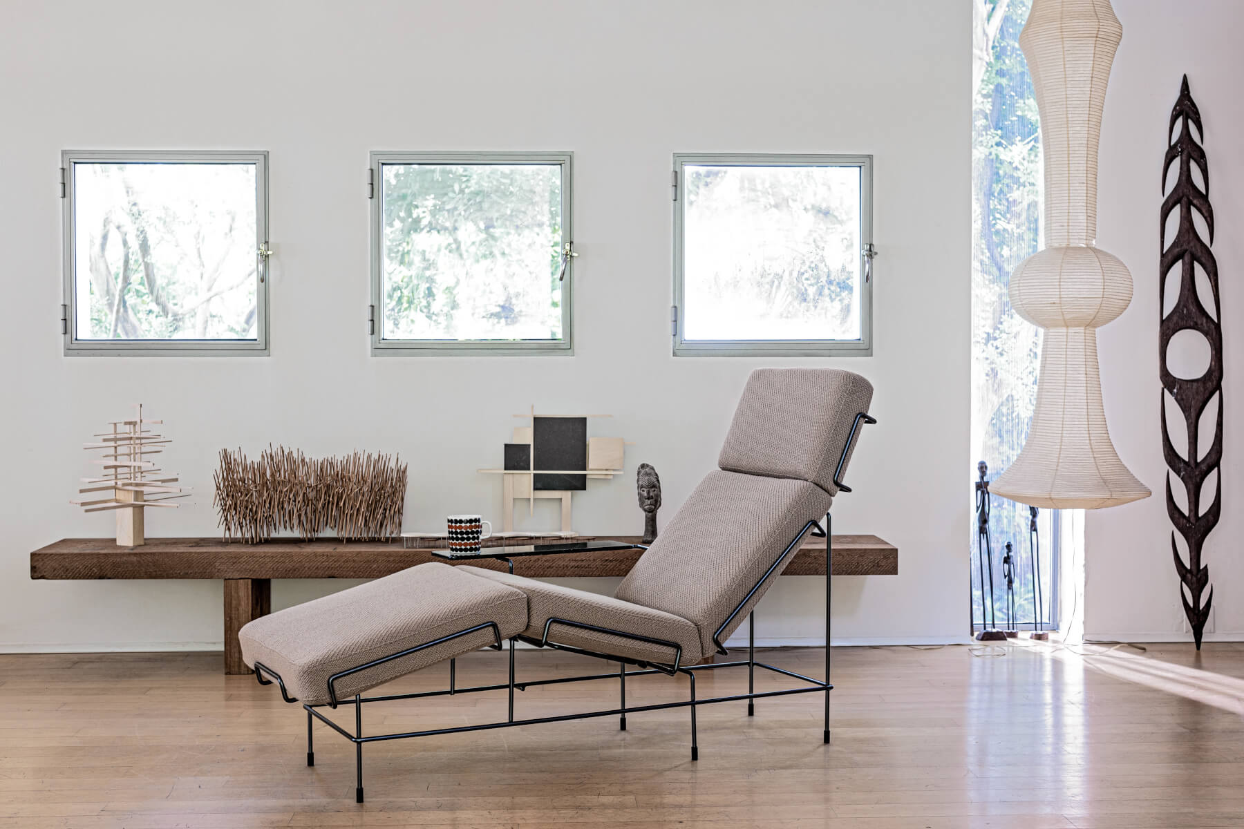 Magis Traffic Chaise Longue im minimalistisch eingerichteten Raum, komfortabel, langlebig und hochwertig – Made in Italy