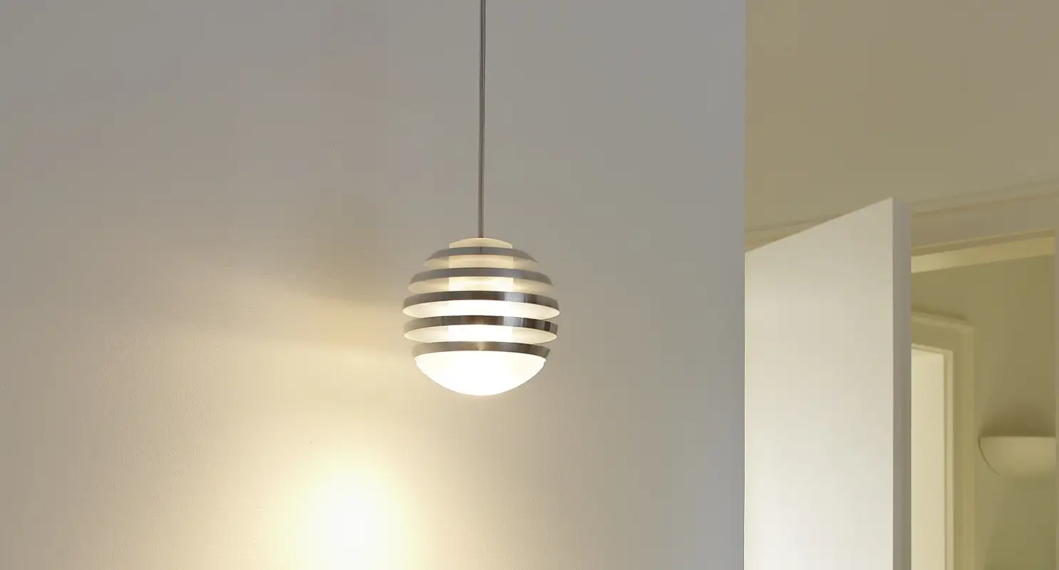 tecnolumen-hlon11-bulo-pendelleuchte-wohnraum.webp?width=3000