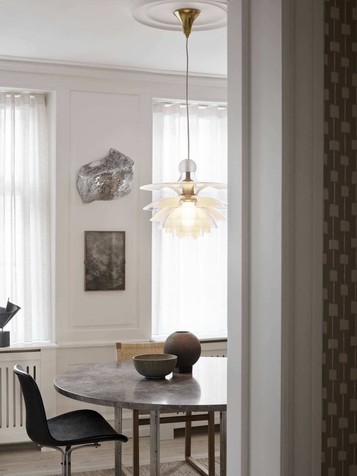 Elegante Louis Poulsen PH Septima Leuchte, handgefertigt mit hochwertigem Glas für exklusive Lichtstimmung.