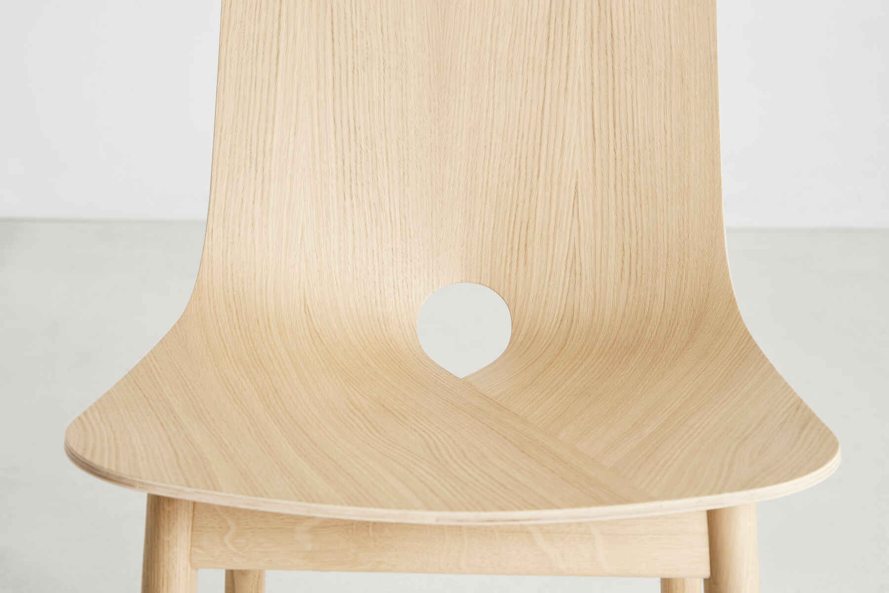 Mono Dining Stuhl, eiche weiß pigmentiert
