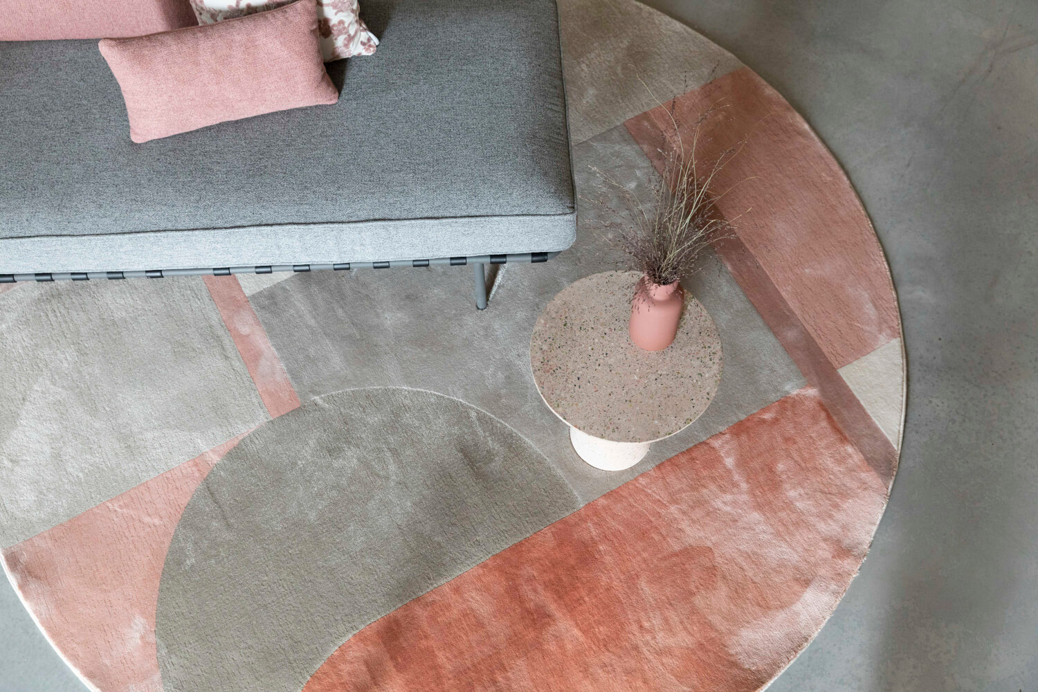 Hilton Teppich, Ø 240 cm, grau / pink