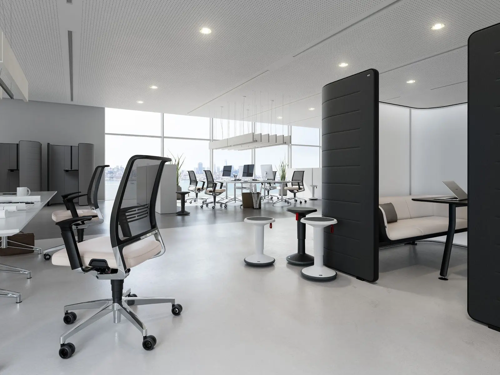 Interstuhl HUB HU275 als hoher Rückzugs- und Besprechungsbereich in einem modernen Büro mit Arbeitsplätzen und flexiblen Kommunikationszonen