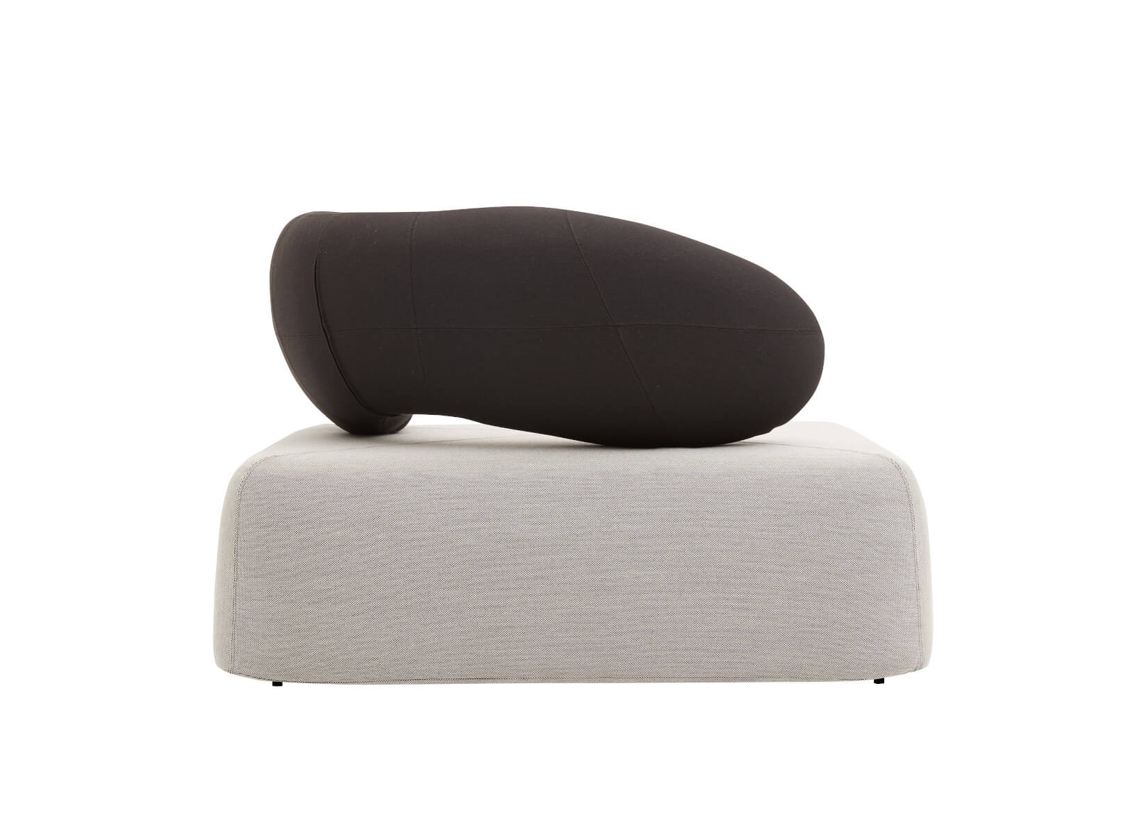 Softline Chat Design-Sessel mit klaren Linien, komfortabel gepolstert, ideal für moderne Wohnräume und Loungebereiche