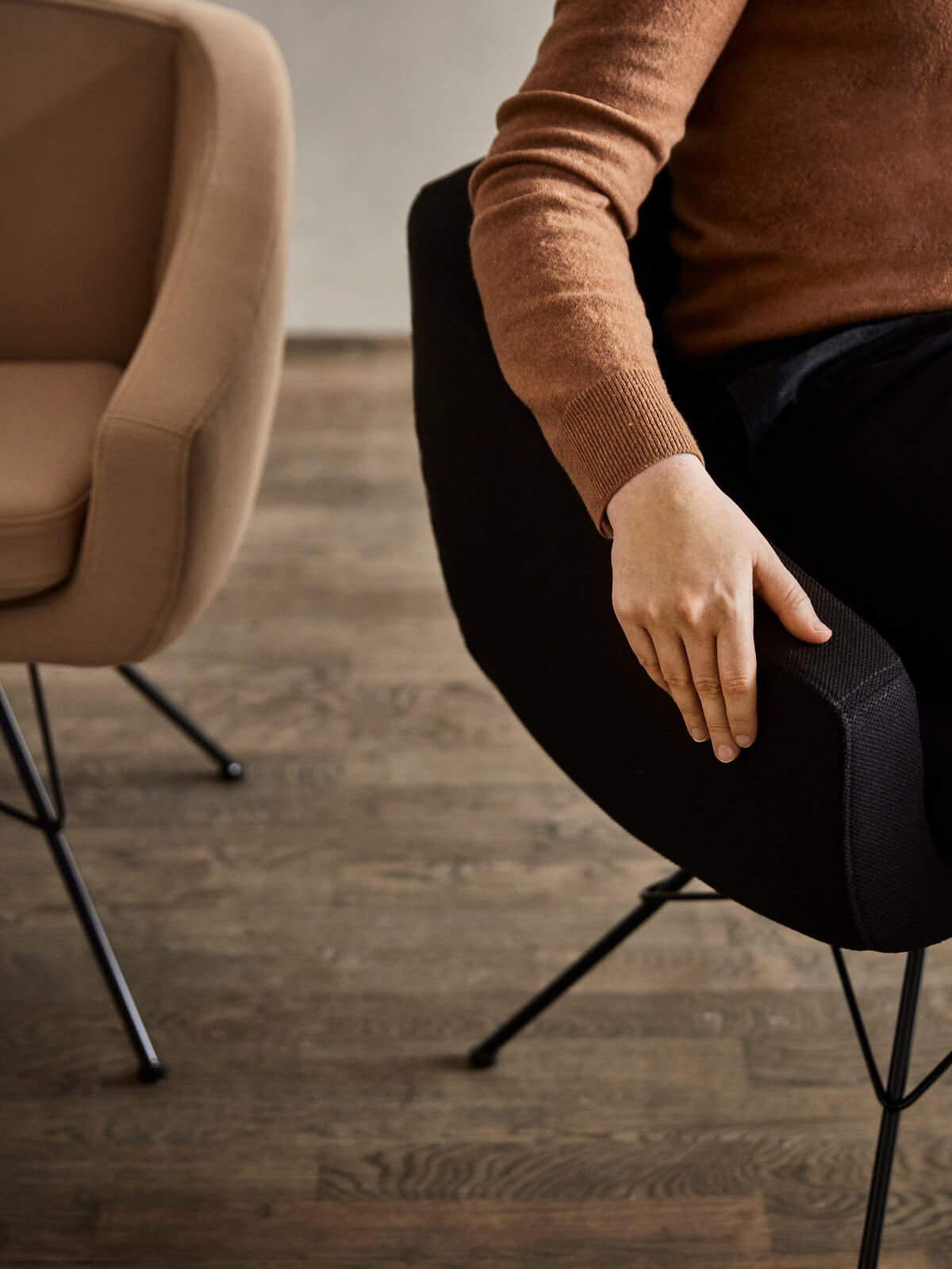 Moderner Softline Aiko Sessel, komfortabler Design-Sessel für Wohnzimmer und Lounge