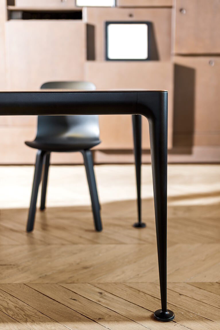 Magis Big Will Ausziehtisch – Elegantes Italienisches Design Eleganter Magis Big Will Tisch, ausziehbar, italienisches Design, ideal für Dinner oder Home-Office Meetings