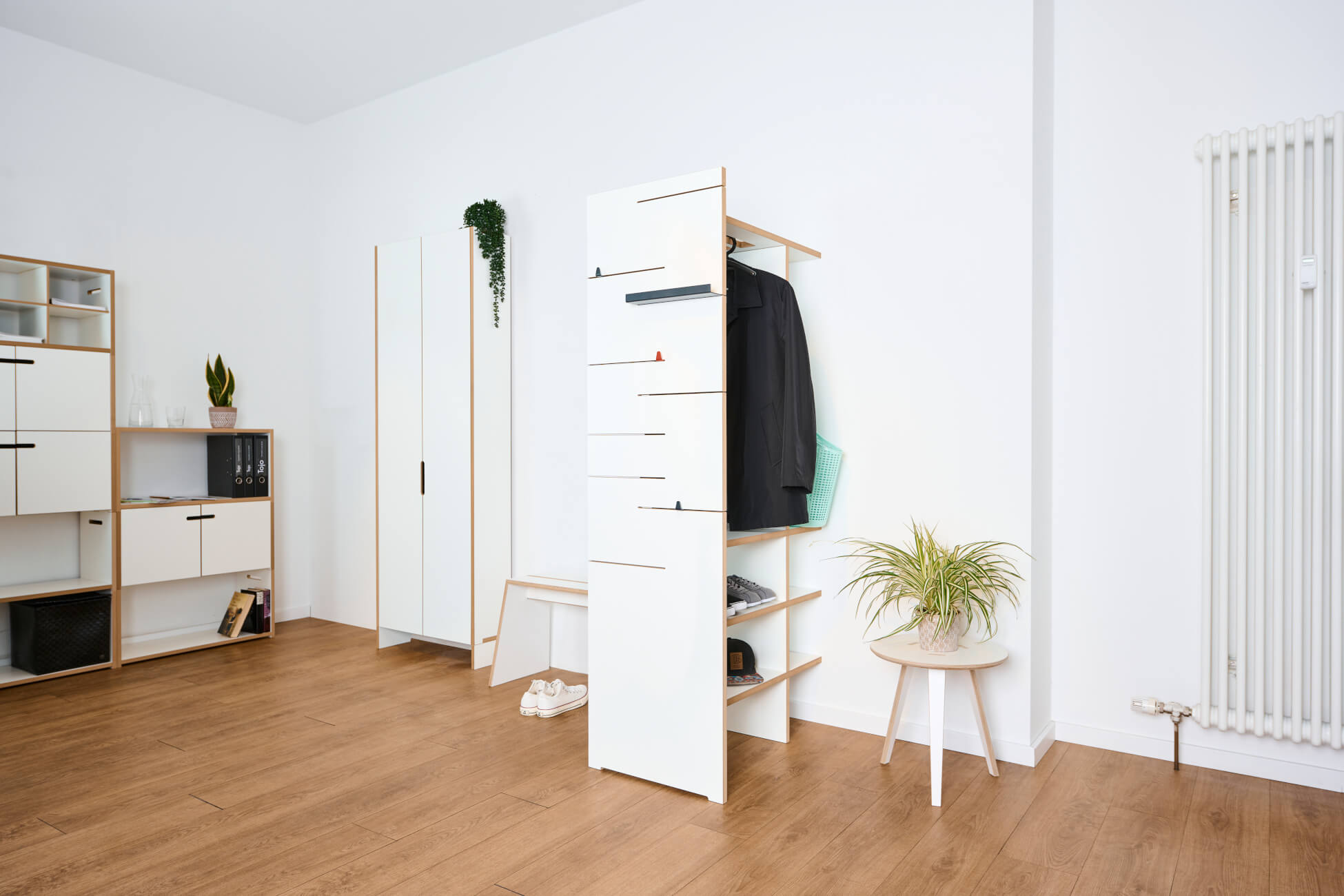 Tojo Angeber Garderobe Ambiente