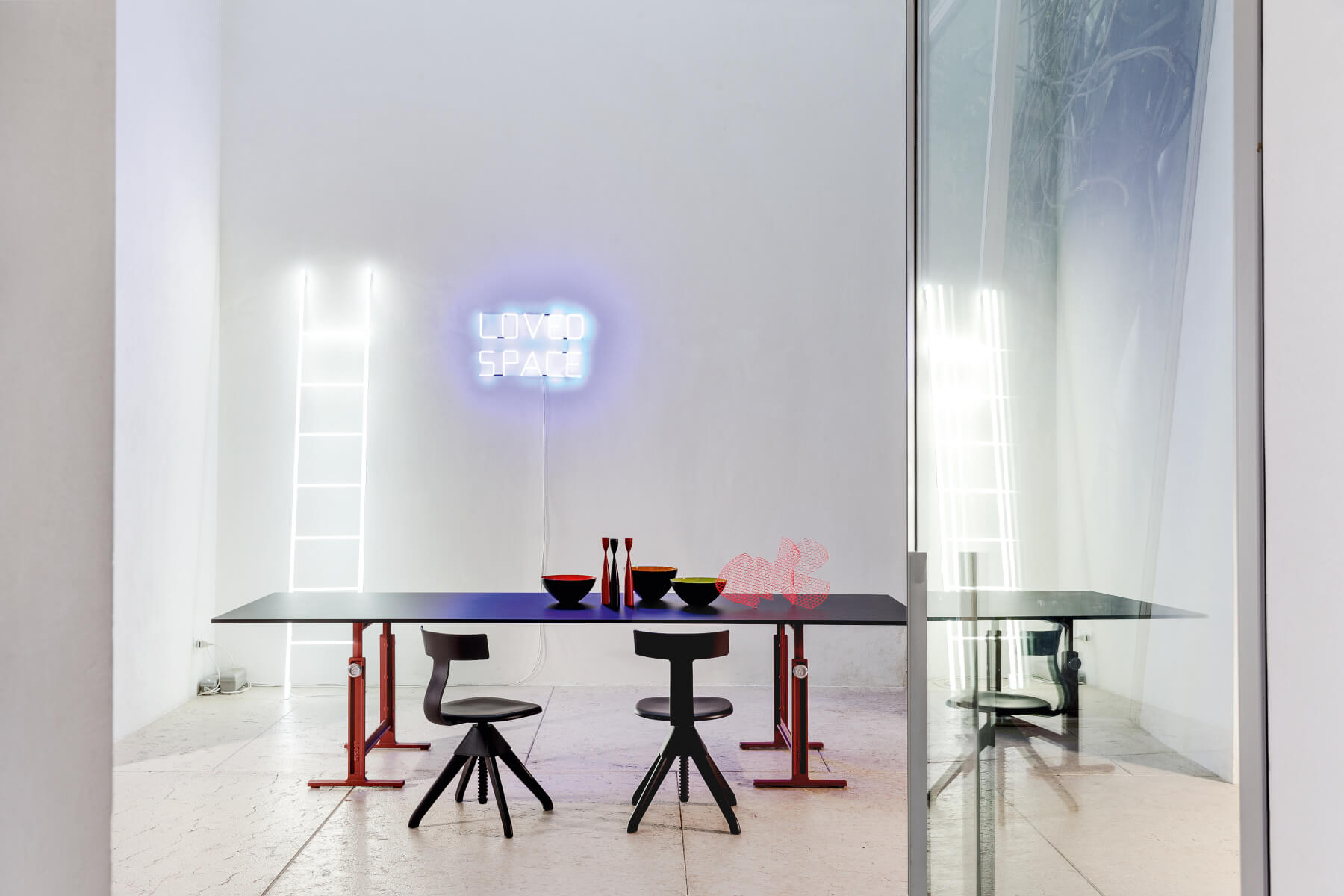 Bunter Magis Tuffy Stuhl, komfortabel und flexibel einsetzbar – stilvolles Interieur für Wohnzimmer oder Büro